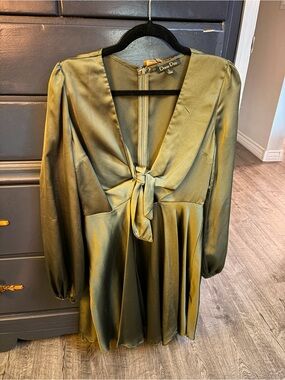 Olive green long sleeve short dress